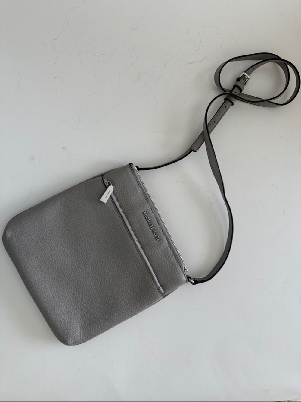 Michael Kors Pearl Gray Pebbled Leather Small Flat Crossbody Bag (like new)